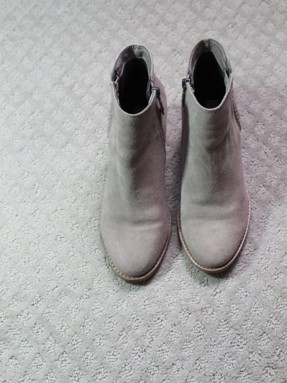 Blondo Size 7.5M Taupe Suede Waterproof Block Heel Ankle Booties